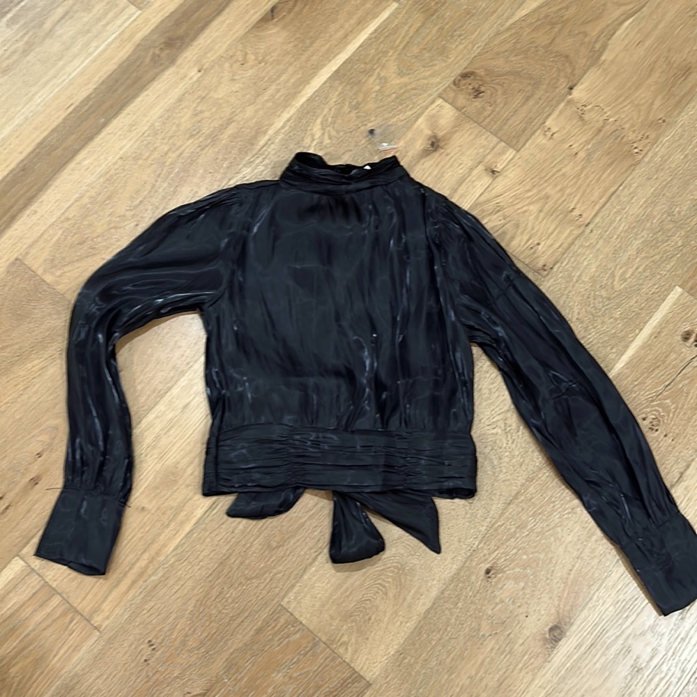 HY FVE Medium Black Blouse Mew with Tags